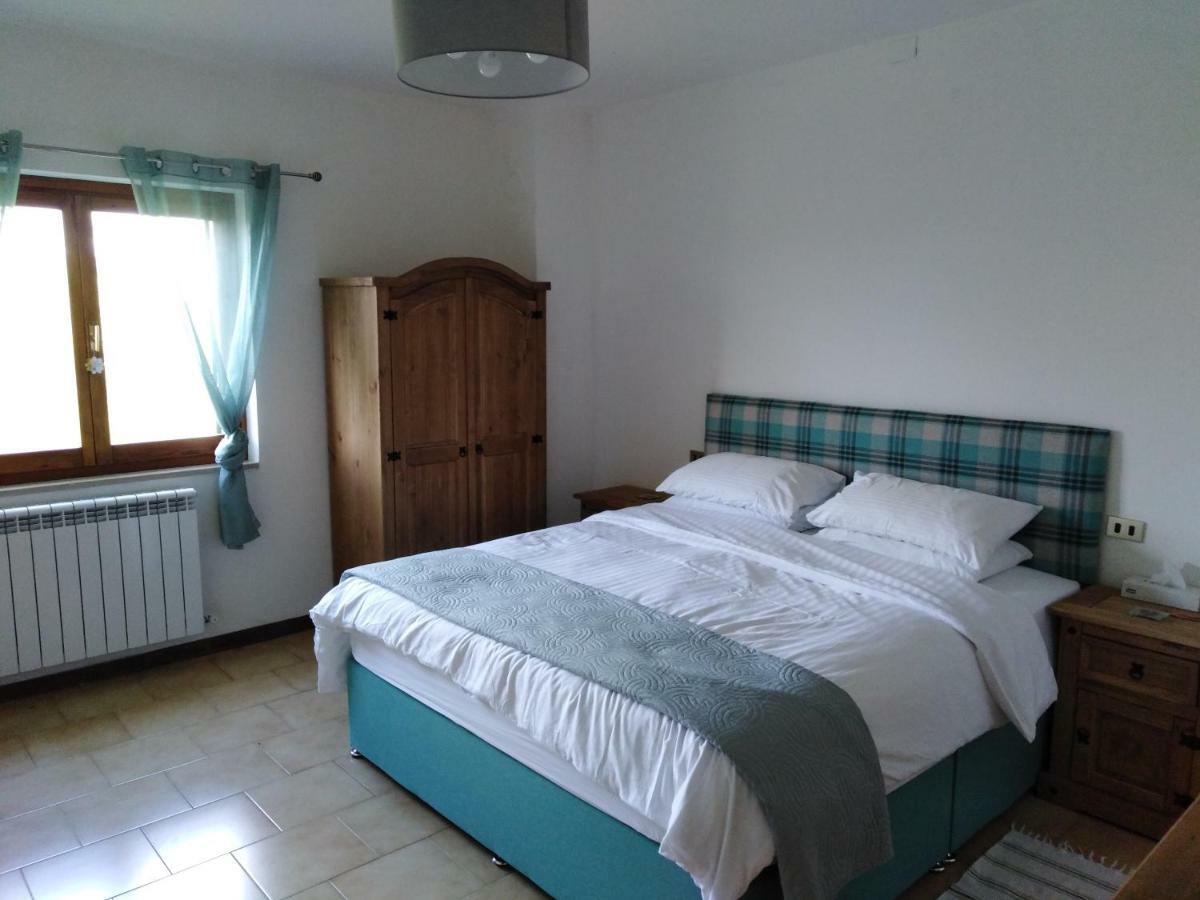 Casa Umbria Apartment Gubbio Bagian luar foto